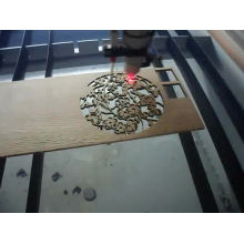 Desconto em Natal máquina de corte de gravação a laser CO2 para madeira, acrílico, gravura em metal e corte